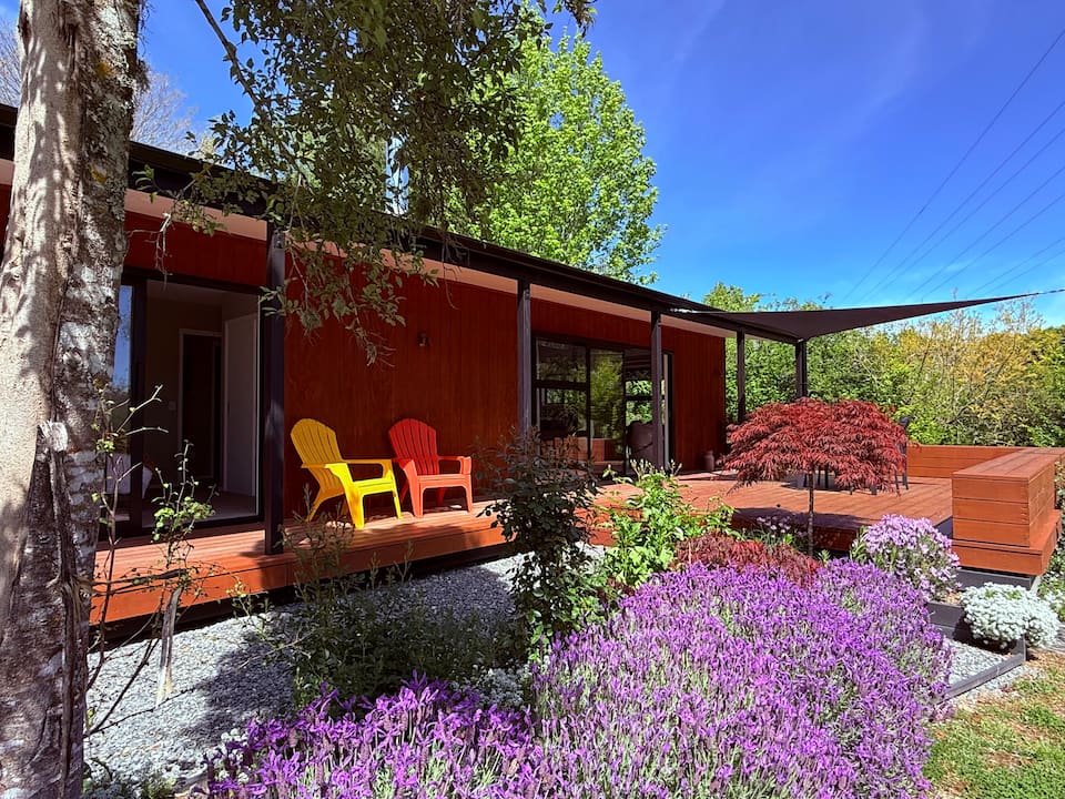 Pheasant Lodge, among orchards near the Abel Tasman, Upper Moutere, Tasman, New Zealand, photo 3 of 10