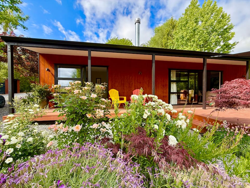Pheasant Lodge, among orchards near the Abel Tasman, Upper Moutere, Tasman, New Zealand, photo 4 of 10