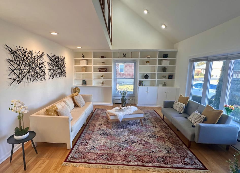 Airbnb Elegant Albany Retreat | Mins to D/T & UAlbany