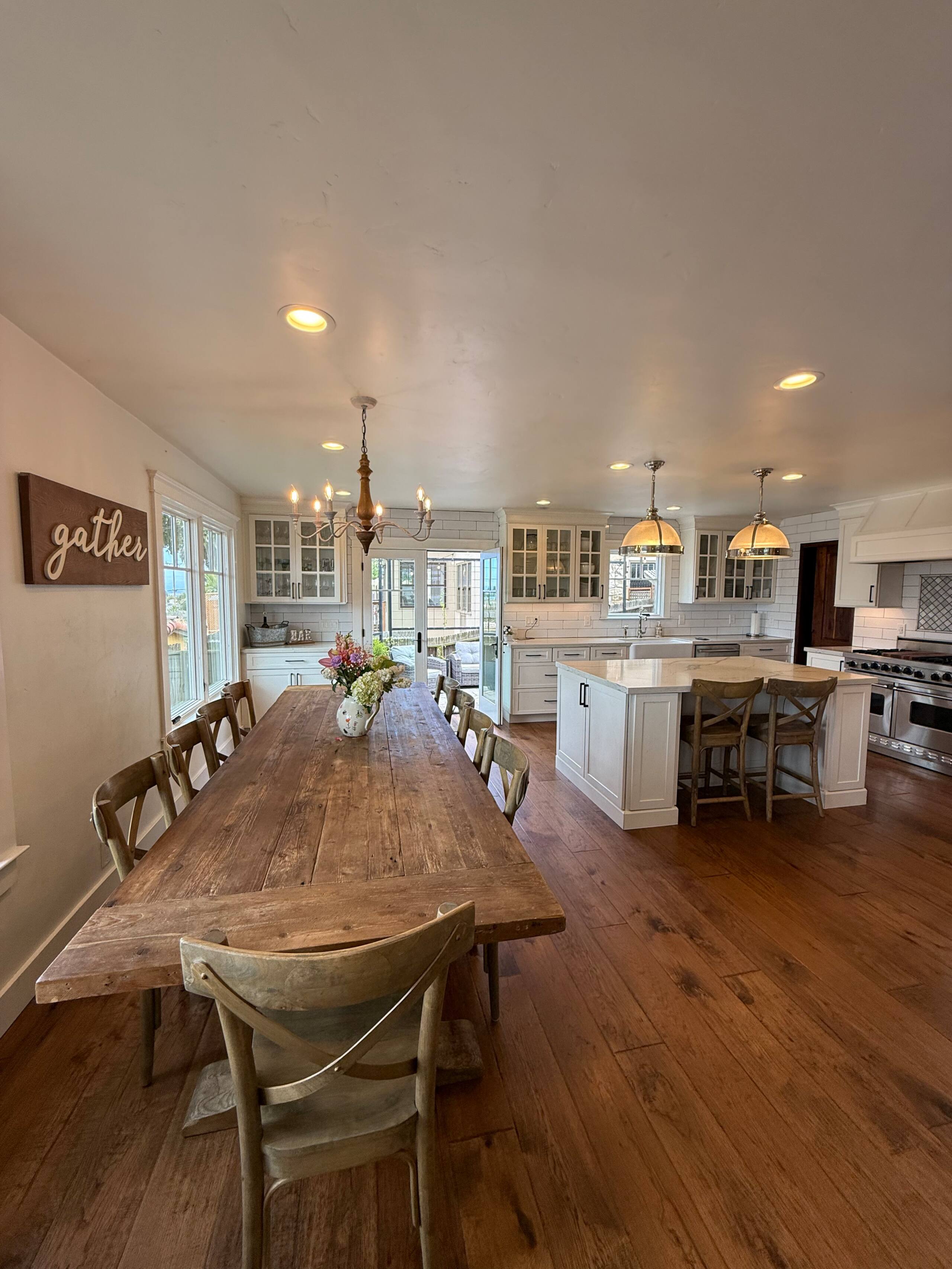 Ocean-view home, fire pits, walk to beach - Photo 15