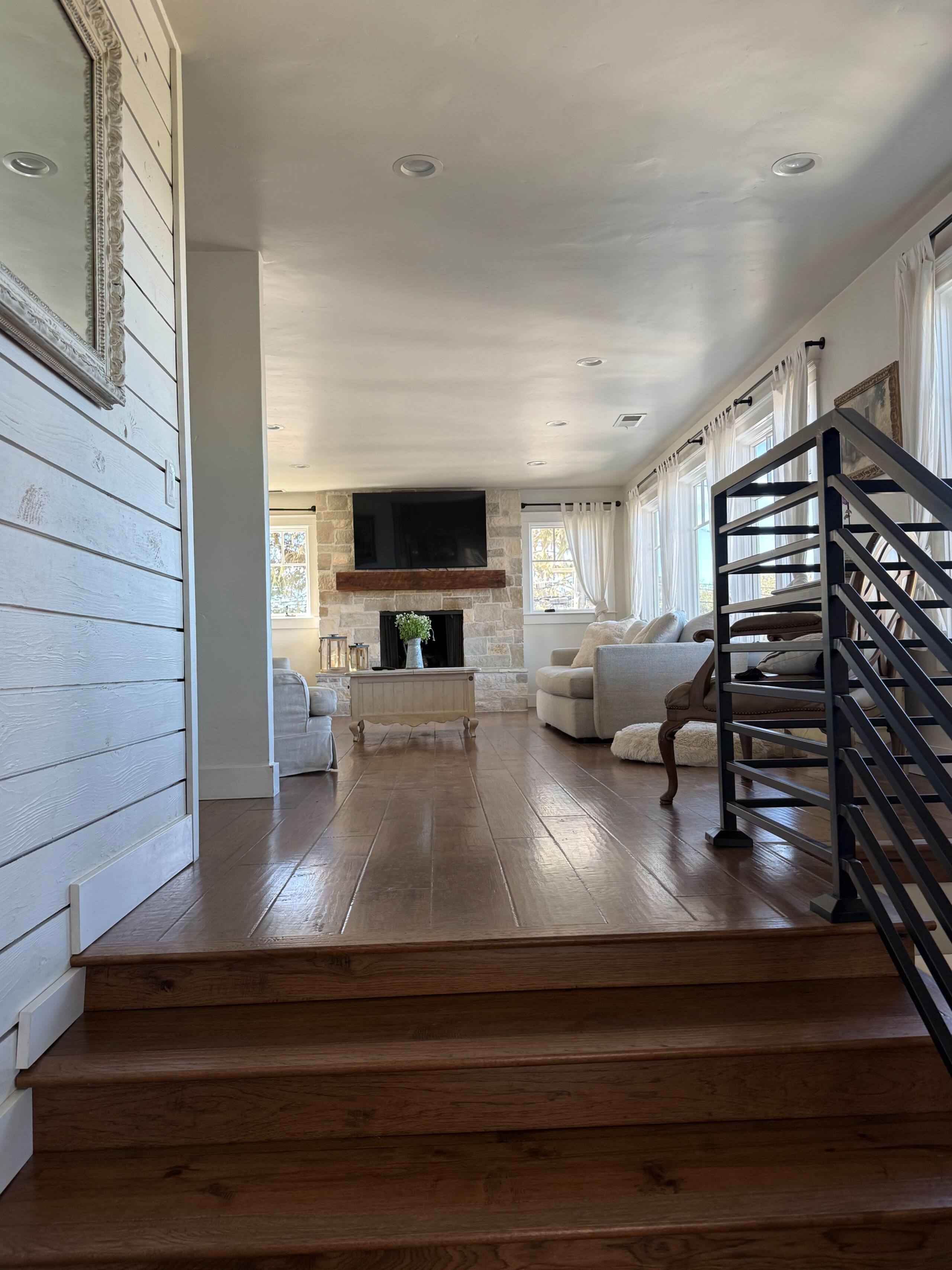 Ocean-view home, fire pits, walk to beach - Photo 9