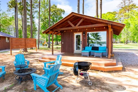 Rustic Cedar Waterfront Cabin 8 on Toledo Bend