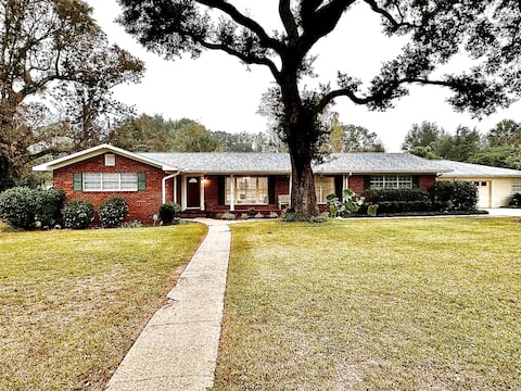 Spacious & Comfortable home for family and friends