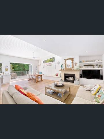 Sorrento back beach hideaway