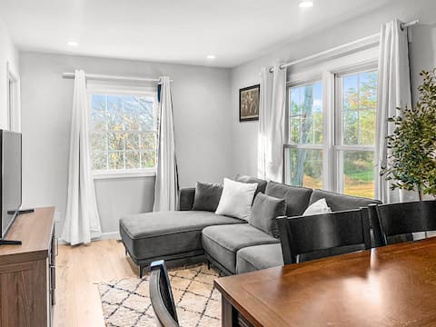 Silver Spring Serene 2BR/2BA, Nature And Access