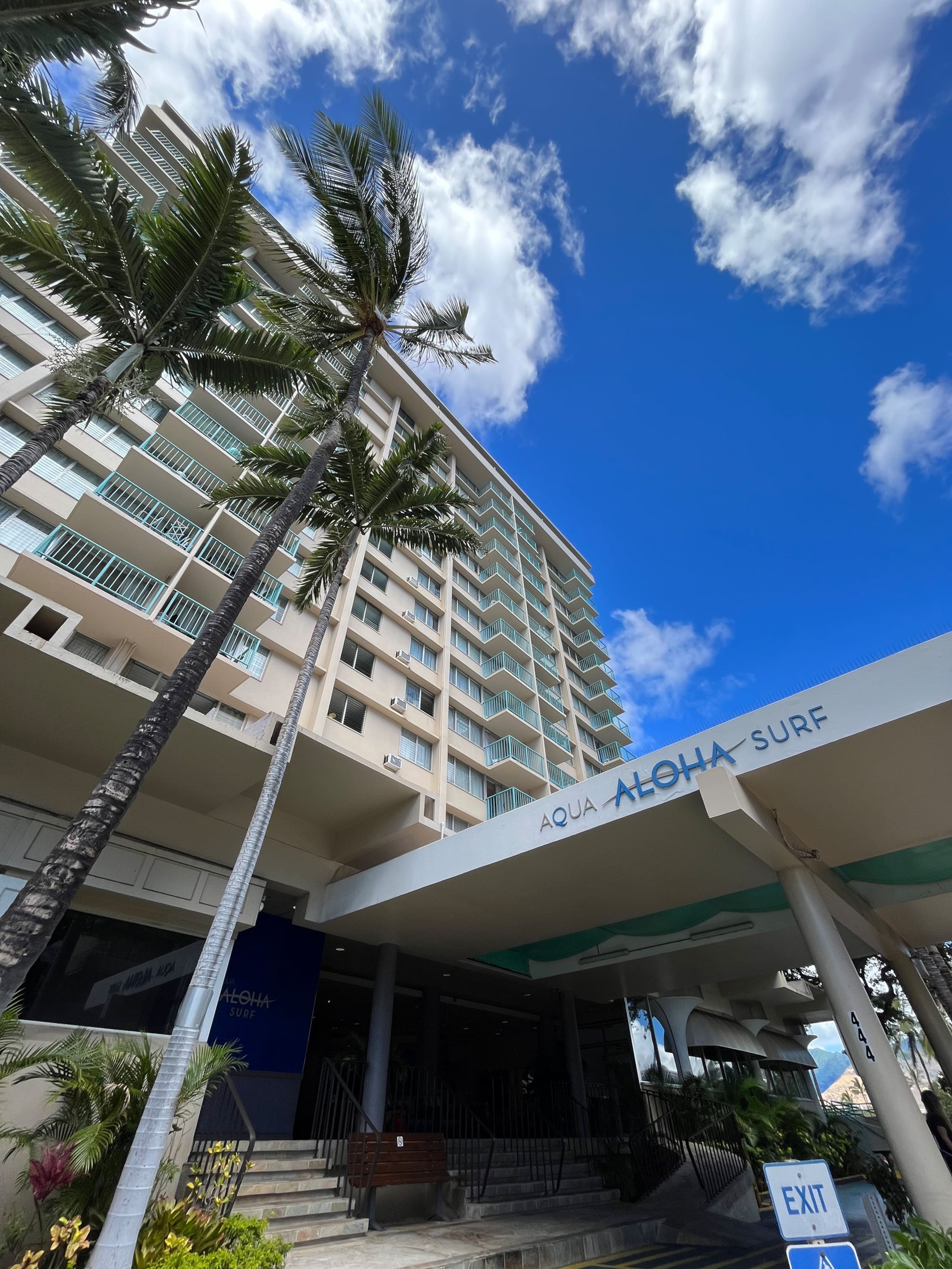 Waikiki Newly Renovated Apt! - Image 8