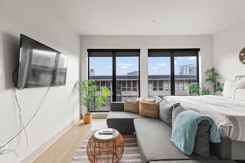 Popular Airbnb listing: Boho Oasis in the Sky in Marietta Street Artery