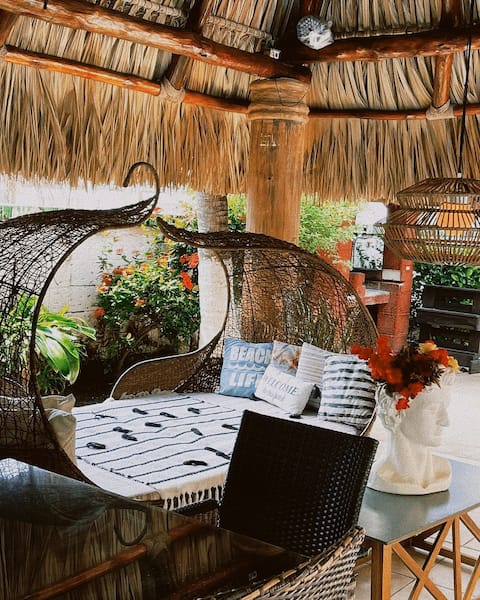 Exclusive villa in Monterrico Frente Al Mar