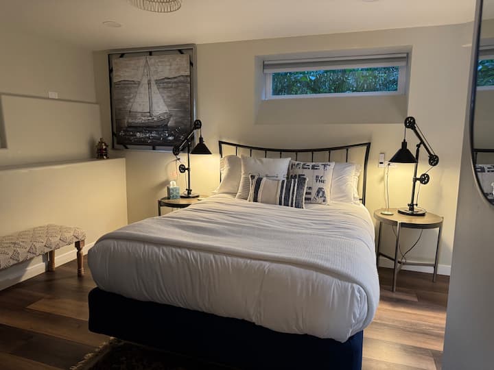 Comfortable queen size bed.  Newly remodeled bedroom & bathroom.