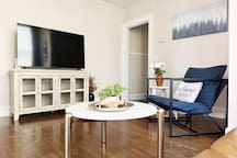 Steps from Riverfront Downtown EVV 1BD/1BA Apt