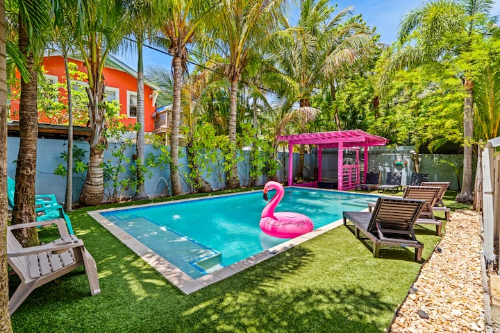 7br Resort W/ Heated Pool! .5 Miles From Downtown! - West Palm Beach, FL