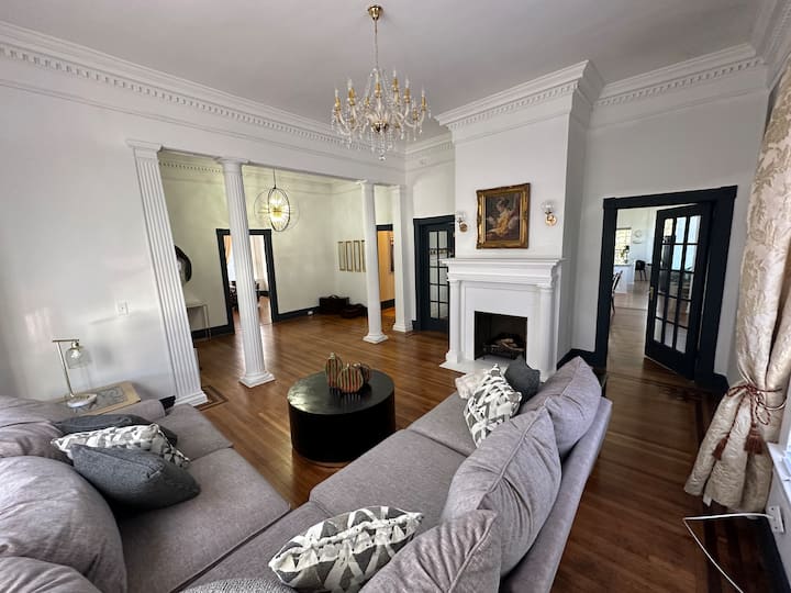 Stunning Dual Home Near Kerr Lake Sleeps 22 People - Henderson, NC