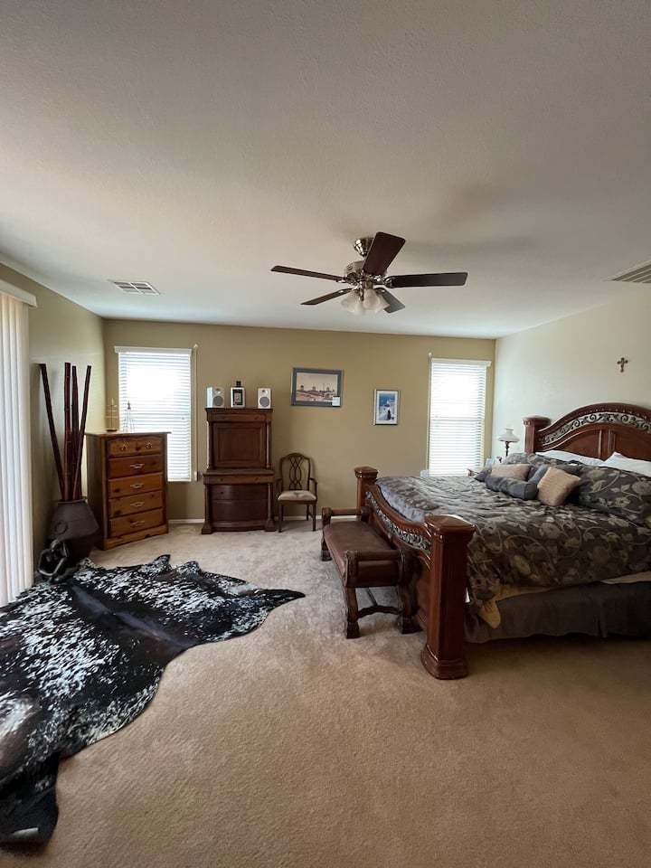 Главна спална соба со апартман