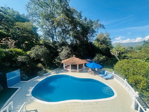 - Country house with a pool and private jacuzzi! -