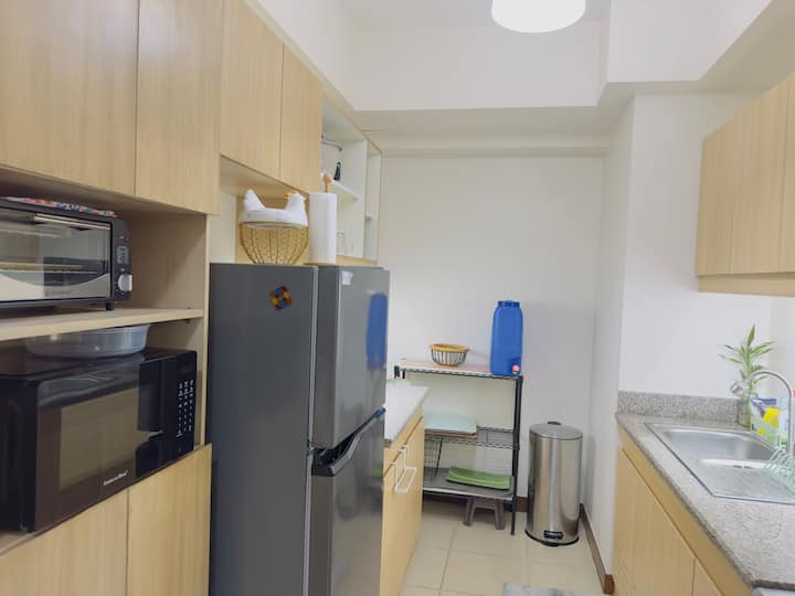 2br W/ Kitchen, Dining, King Bed @Infina Towers - Quezon City