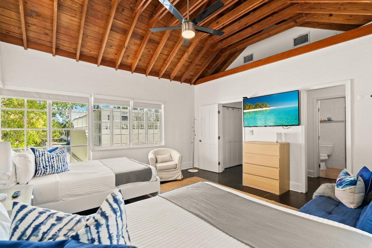 Inlet Cabin — view 4