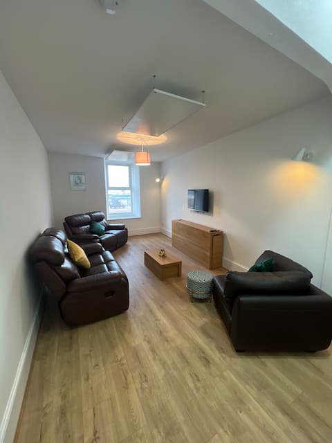 Central spacious House|Parking|WiFi|Sea views