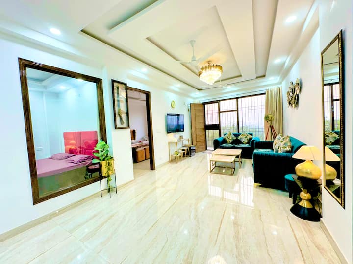 Forest Vistas: Luxury Vasant Kunj Gem - Delhi