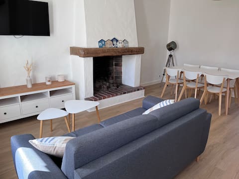 Top performing Airbnb: Les Crabes at the end of the footpath, 20 m from the beach in La Guérinière