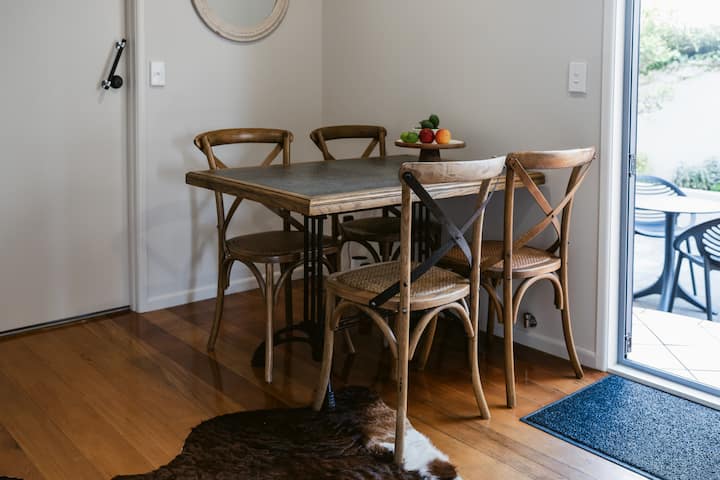 Guest Suite With Sea Views - Napier