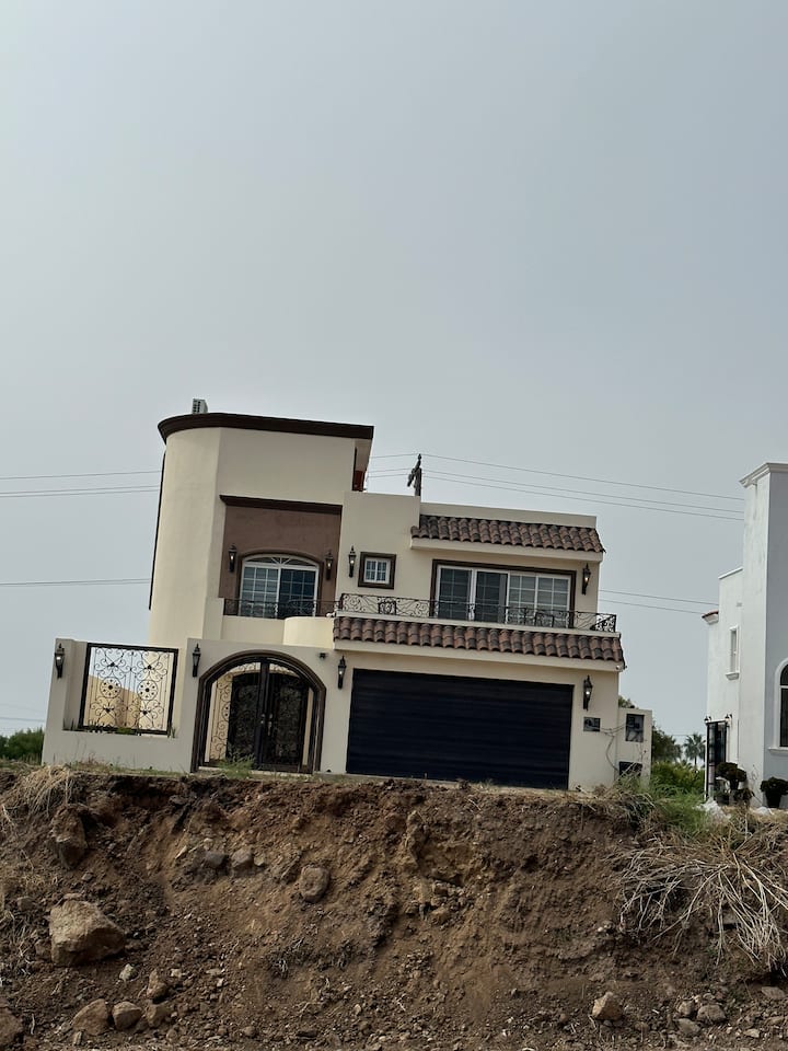 Mexican Vacation Beach House - Rosarito