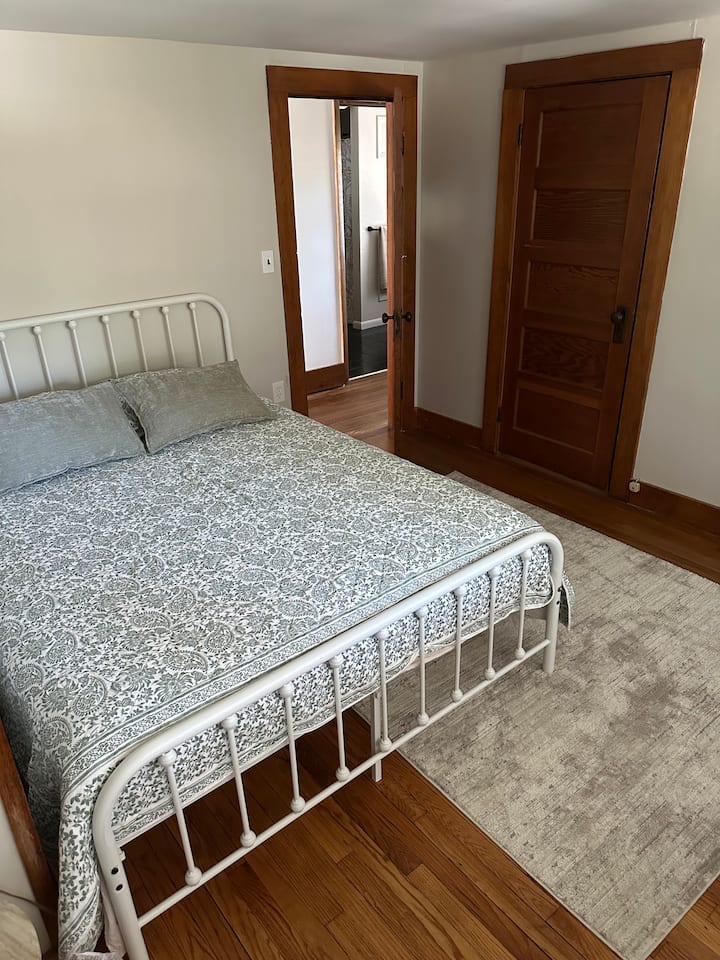 საძინებელი 1