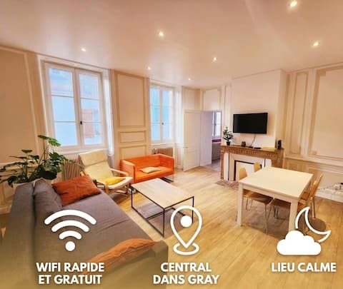 Spacious apartment in the center of Gray