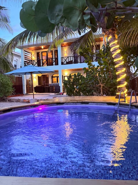 Beach House| 2 King Suites | Hopkins Belize