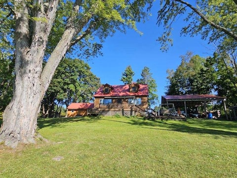 Friends ‘R’ Family Lake House