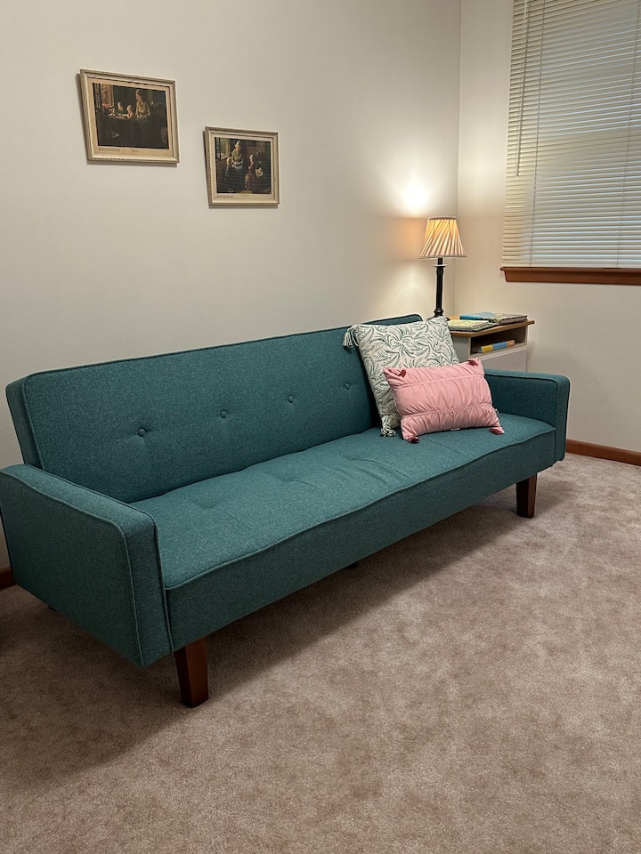 子どもたちが遊んでいる間に座ってリラックスしましょう。