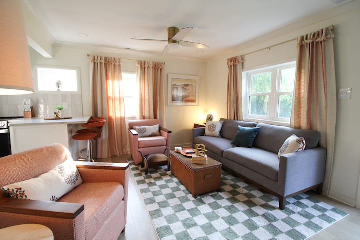 Bright Modern Retreat • Near Richmond - Ashland, VA