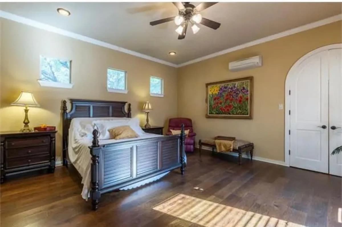 Casita Quatrième chambreet salle de bain avec douche à l'italienne.
Accès à la cour privée.