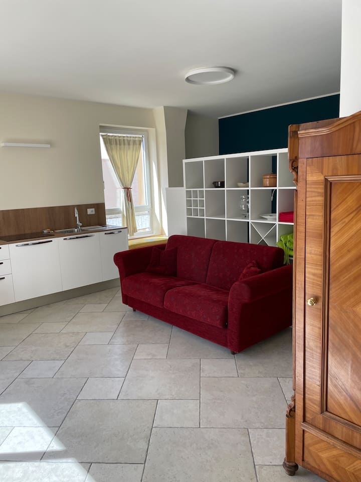 Claudia’s Sunny Rooftop Studio - Giovinazzo