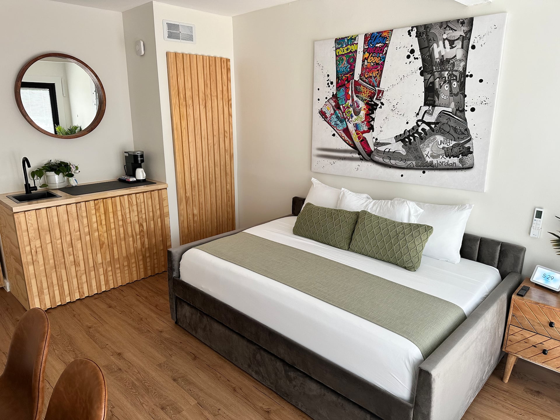 Contemporary Private Guest Studio close to NYC