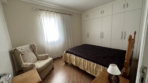 Apt with 3 bedrooms - downtown