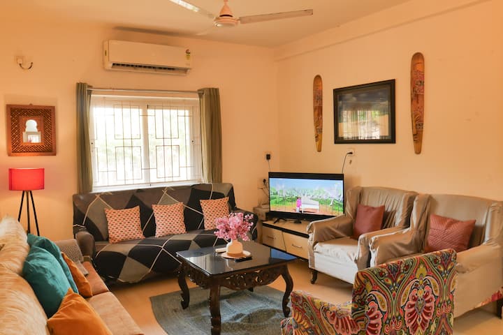 Living room image 10