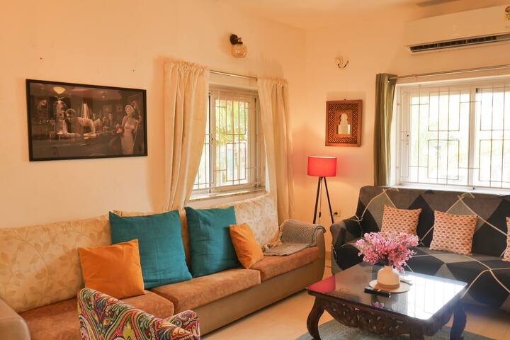 Living room image 3