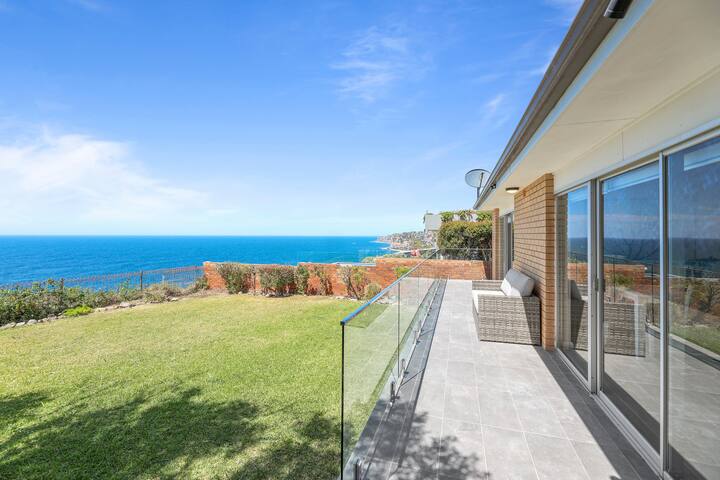 180 degree ocean views. gallery image 2