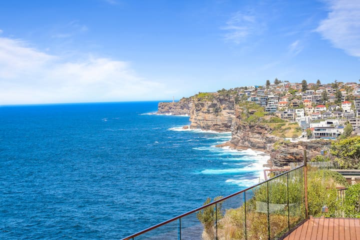 180 degree ocean views.