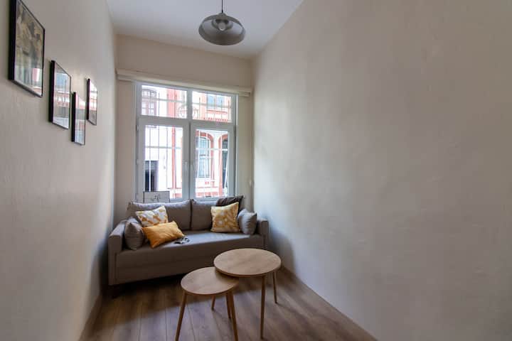 Cozy & Inviting 2br Near Pier In Kadikoy - Maltepe