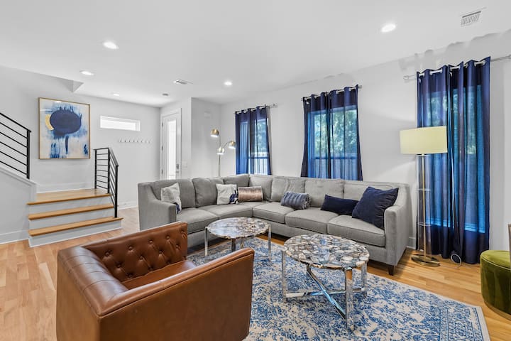 EastNash Townhome W Rooftop Minutes From Broadway