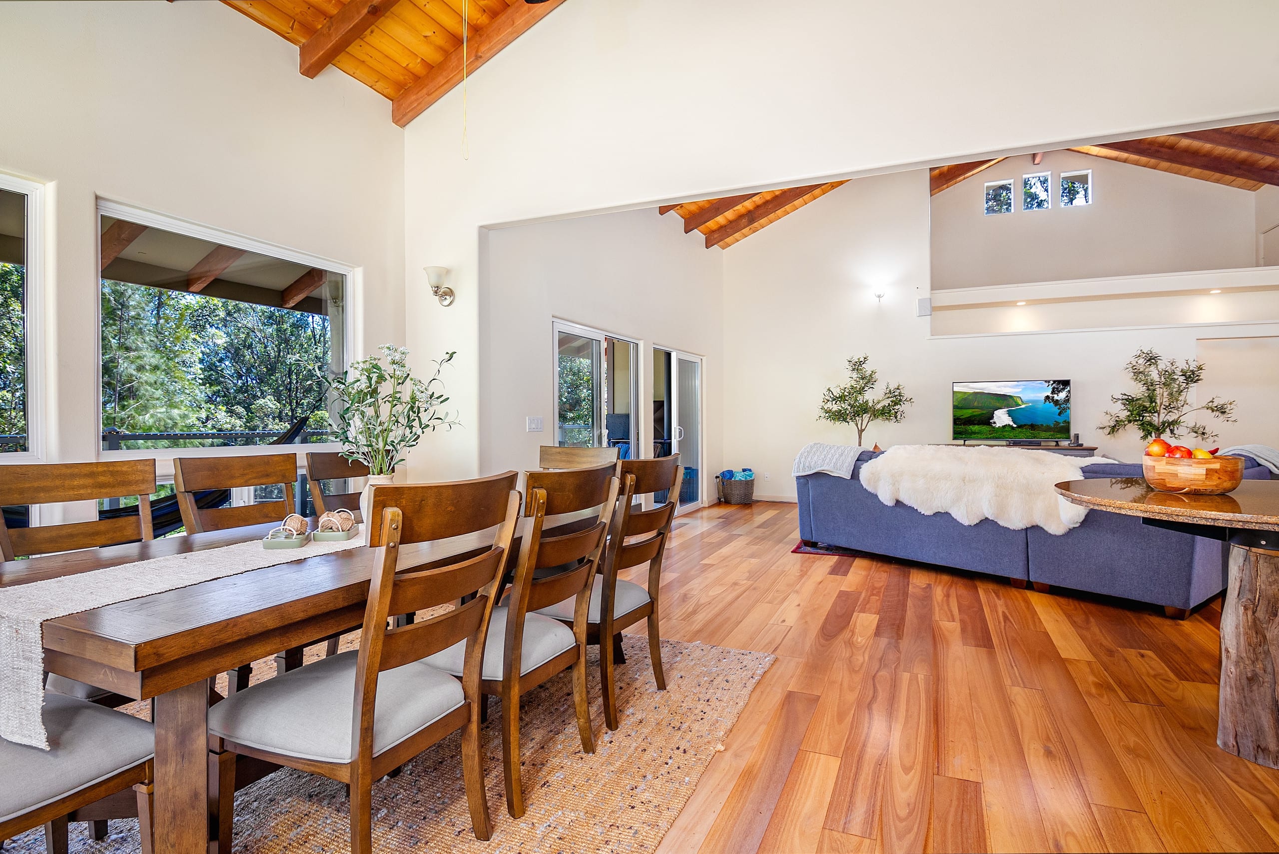 Home in Honokaa · ★4.86 · 4 bedrooms · 6 beds · 3 private baths - Image 19