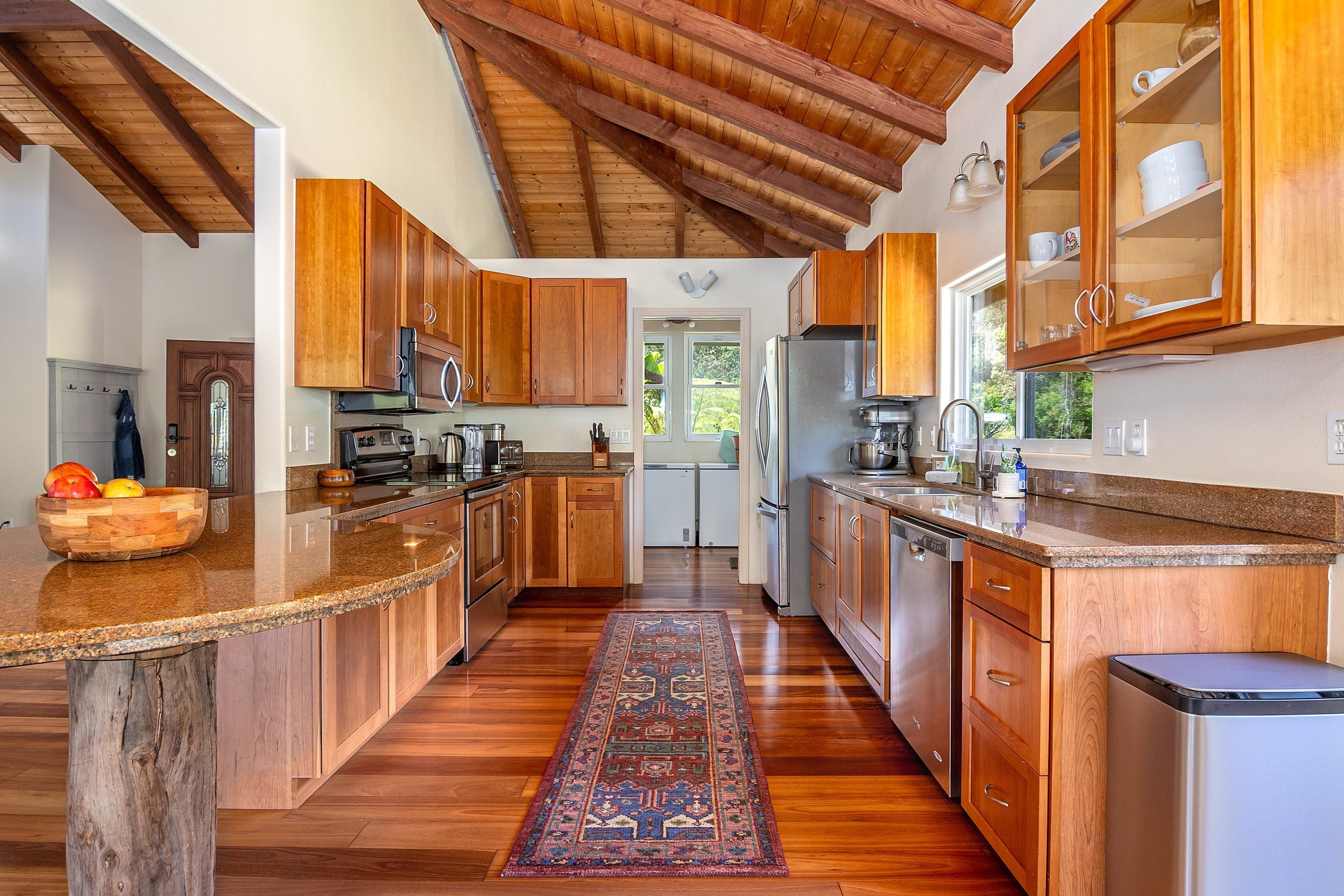 Home in Honokaa · ★4.86 · 4 bedrooms · 6 beds · 3 private baths - Image 14
