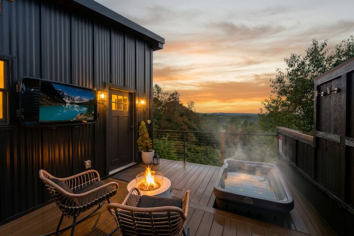 The Overlook; A Romantic Treehouse For Two