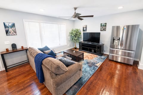 Successful Airbnb property: Atlanta Sports Retreat | 15 min to Mercedes-Benz in Collier Heights