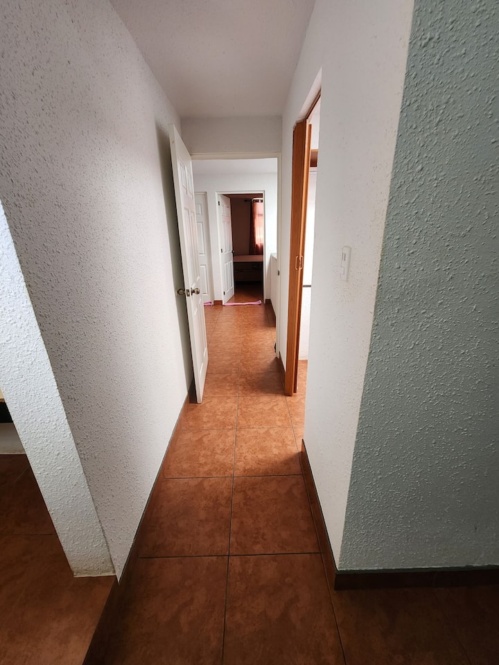 Зала на основната стая 