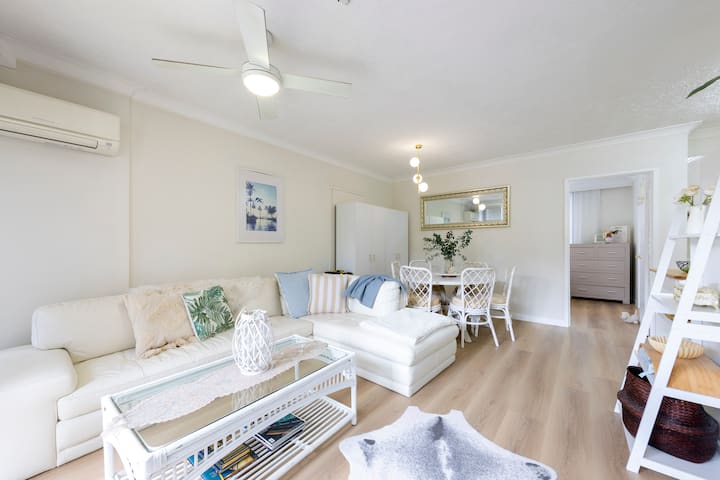 Salt & Sage Burleigh: Beachside Retreat - Gold Coast