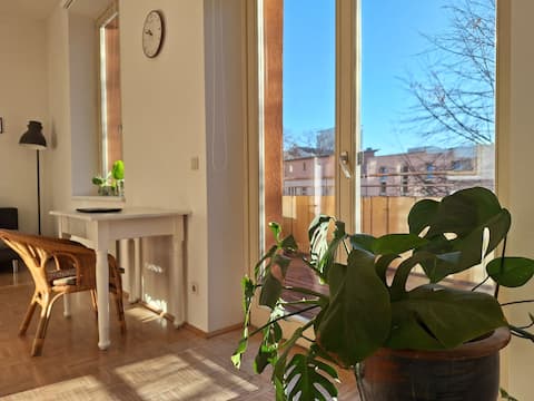 Popular Airbnb listing: Perfect home base for city trips in Lend