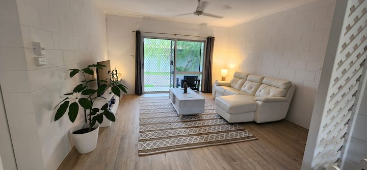 Large 2 Bdrm Unit In Whitfield. Long Stays Welcome - 케언스