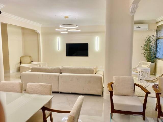 Spacious new luxury apartment gallery image 2